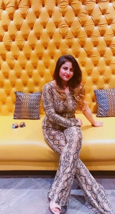  call girls service in Rt Nagar